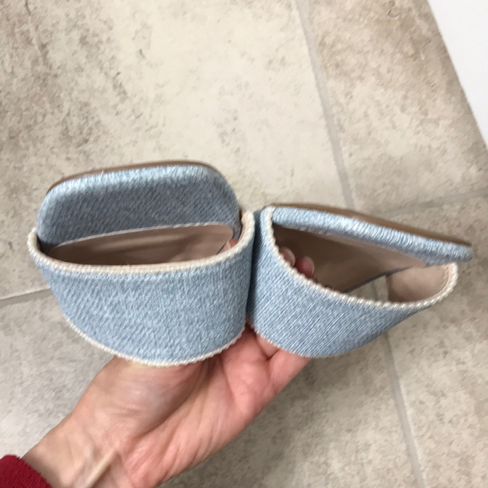 New blue and white shoes - Picture 4 of 8
